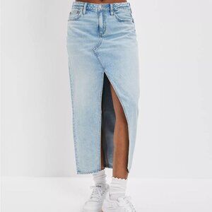AE Dreamy Drape Low-Rise Denim Maxi Skirt Size 6 NWT